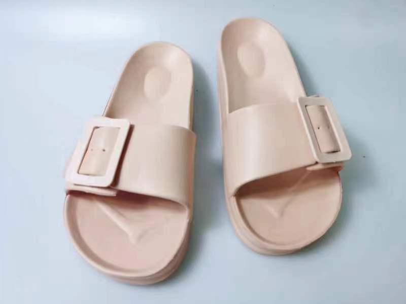 Buckle Decor Wide Band Thick Sole Slippers