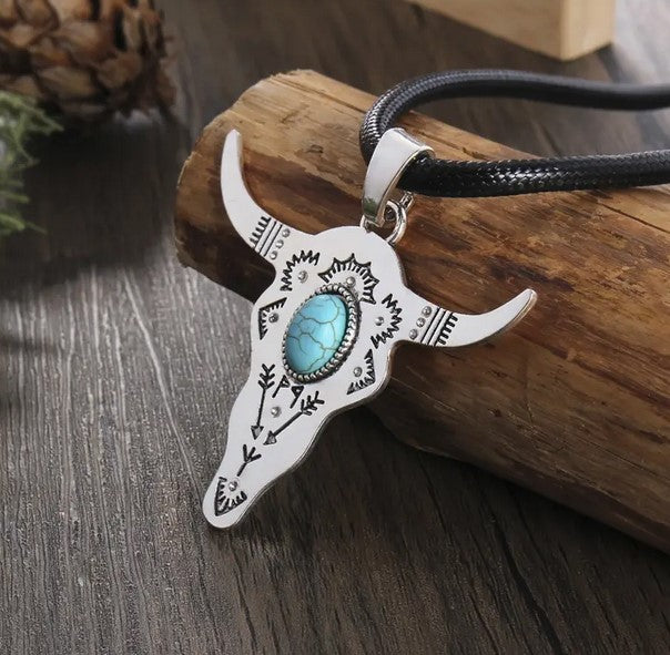 Full Of Bull - Boho vintage necklace