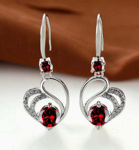 Dainty Heart Earrings
